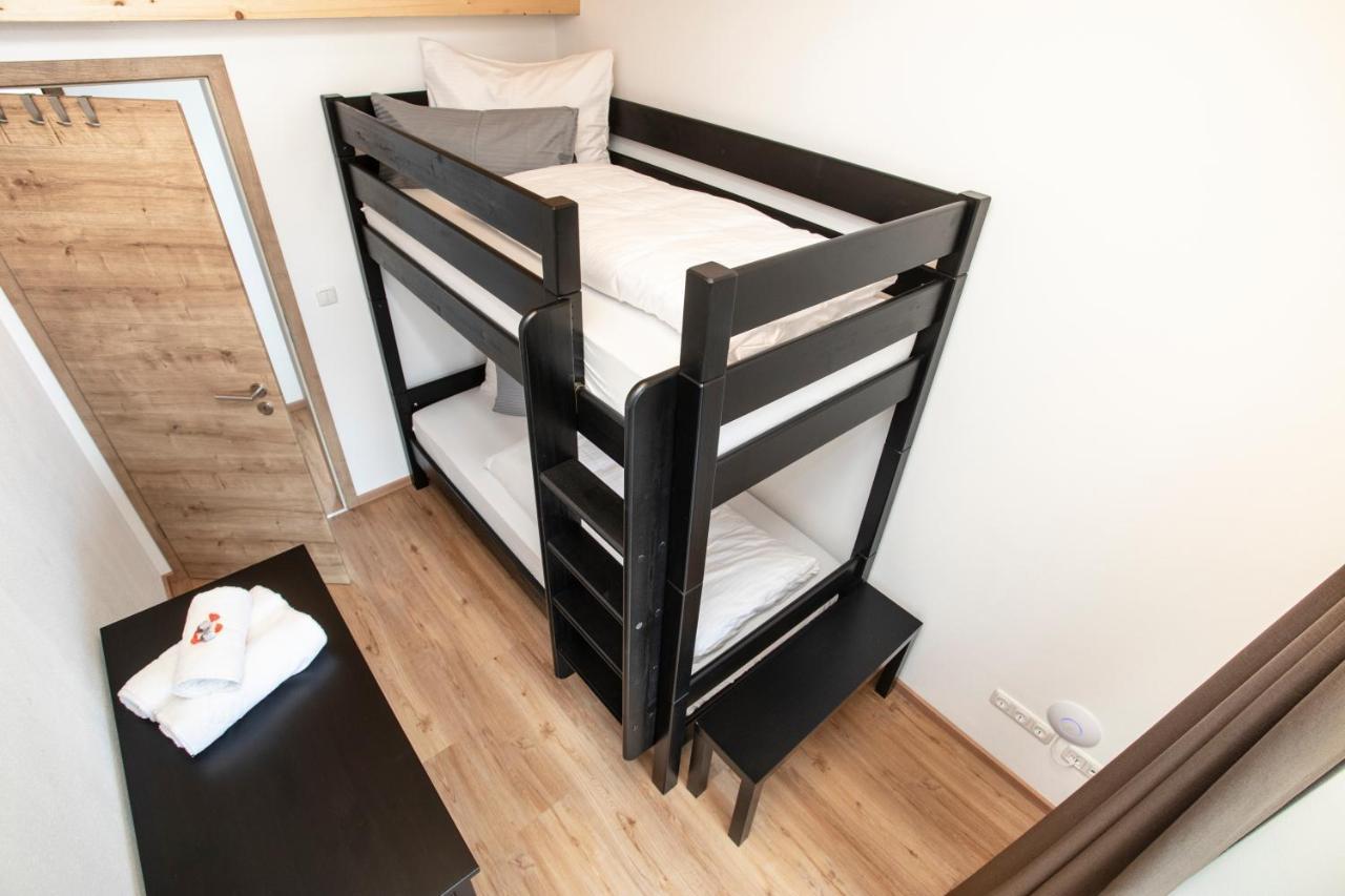 Ferienwohnungen "Zur Wally", Apartment Sauba Garmisch-Partenkirchen Exteriör bild